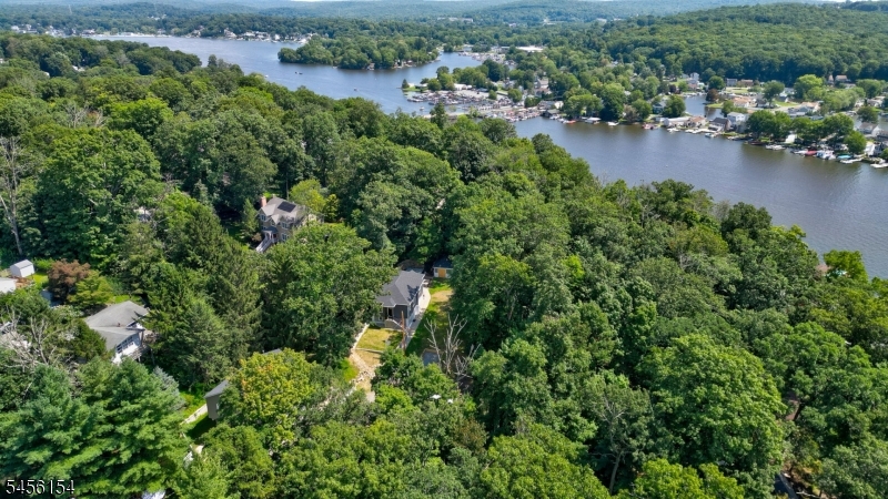 13 Maine St Property Photo 2
