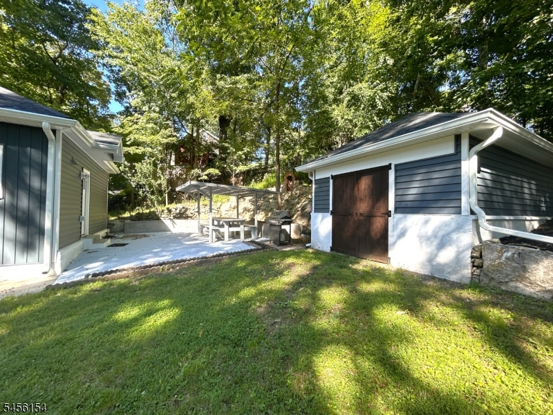 13 Maine St Property Photo 20