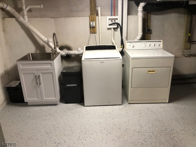 13 Maine St Property Photo 23