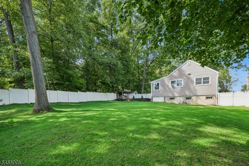 6 Woodlawn Ter Property Photo 39
