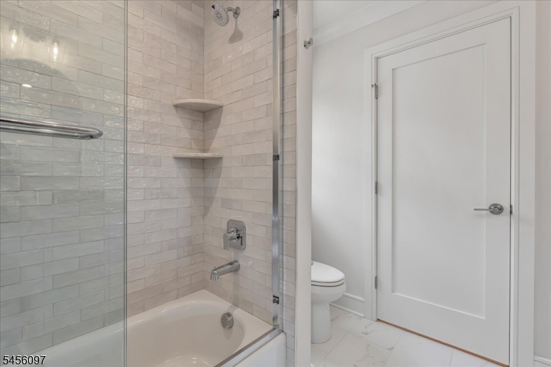 517 Lexington Ave Property Photo 36