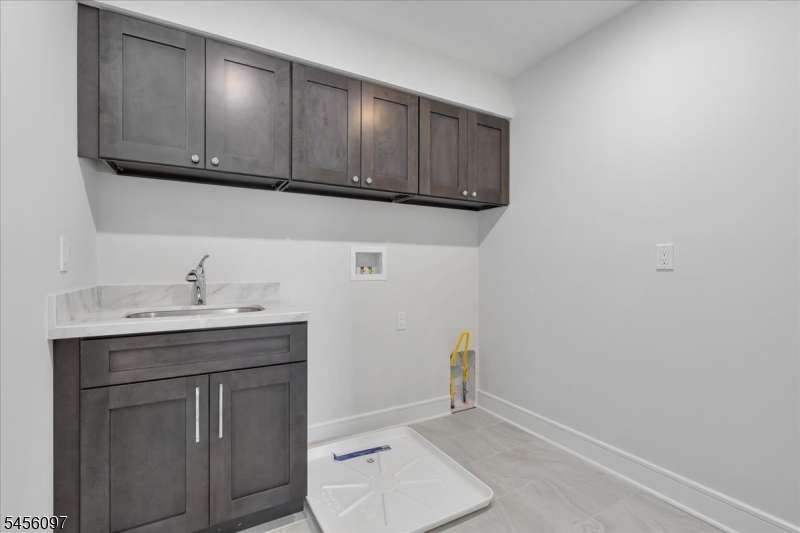 517 Lexington Ave Property Photo 39