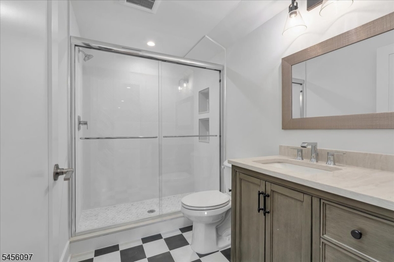 517 Lexington Ave Property Photo 43