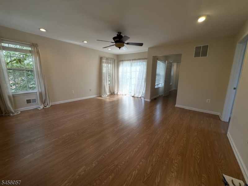 10 Park Sq Property Photo 7