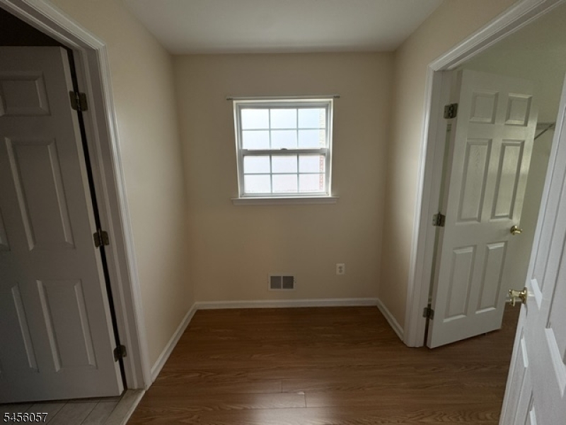 10 Park Sq Property Photo 8