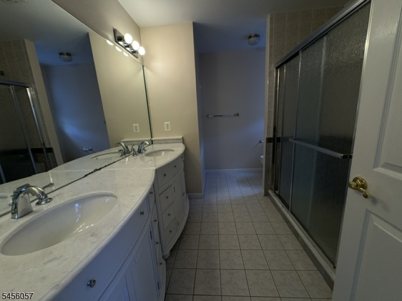 10 Park Sq Property Photo 15