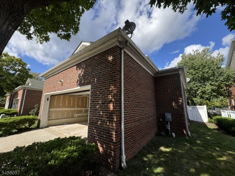 10 Park Sq Property Photo 18