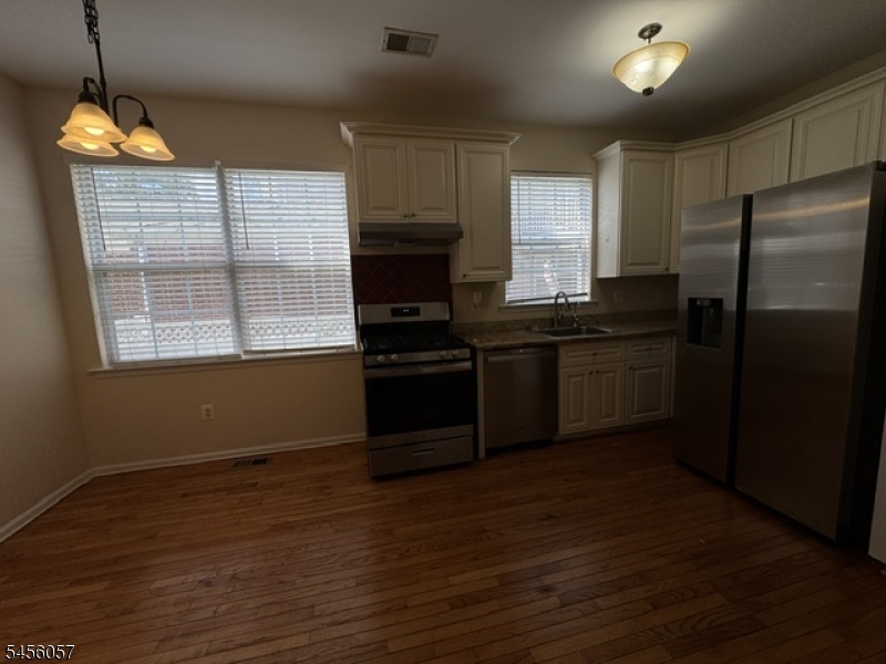 10 Park Sq Property Photo 19