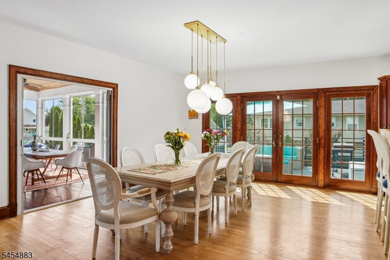 30 Groah Rd Property Photo 11