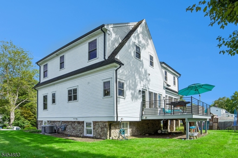 30 Groah Rd Property Photo 26