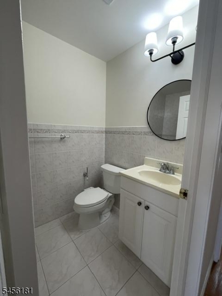 63 Charles St Property Photo 10