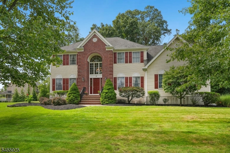 17 Burniston Ct Property Photo 1