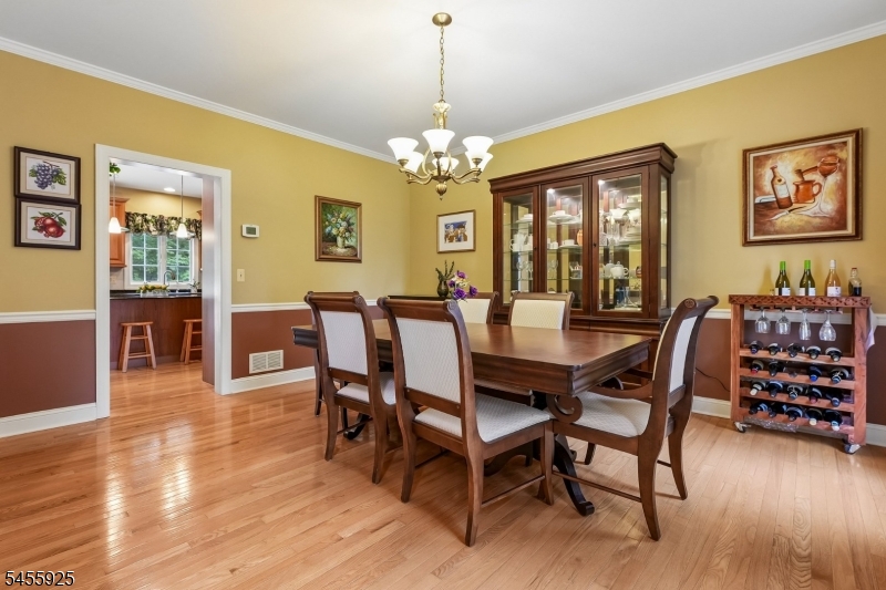 17 Burniston Ct Property Photo 4