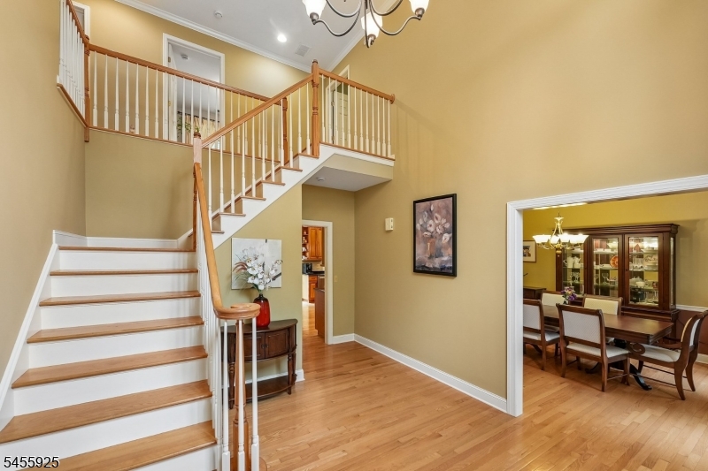 17 Burniston Ct Property Photo 5