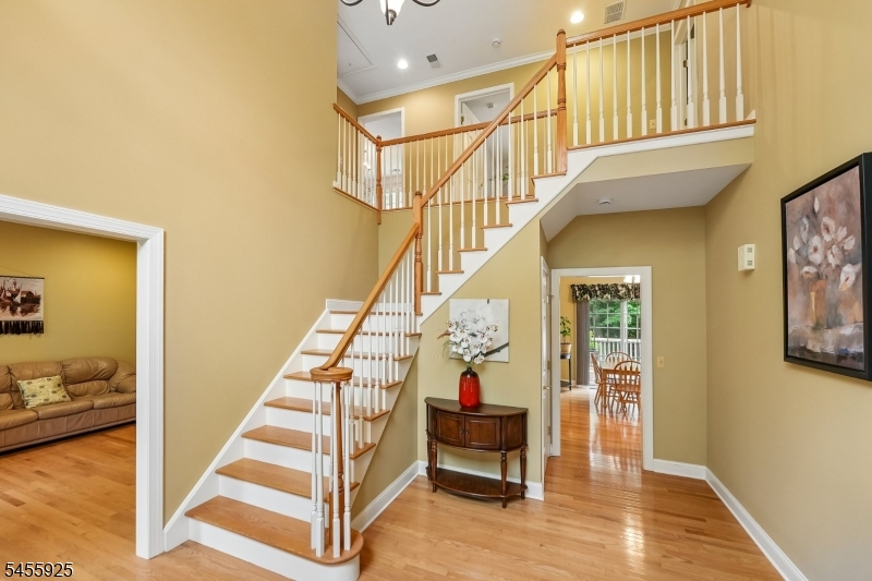 17 Burniston Ct Property Photo 6