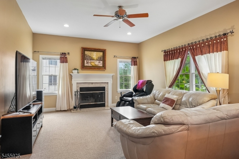 17 Burniston Ct Property Photo 7