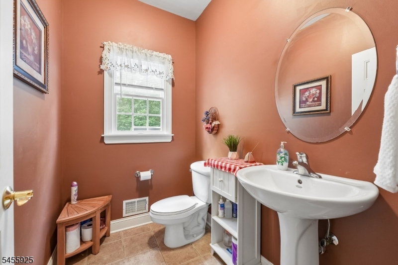17 Burniston Ct Property Photo 12