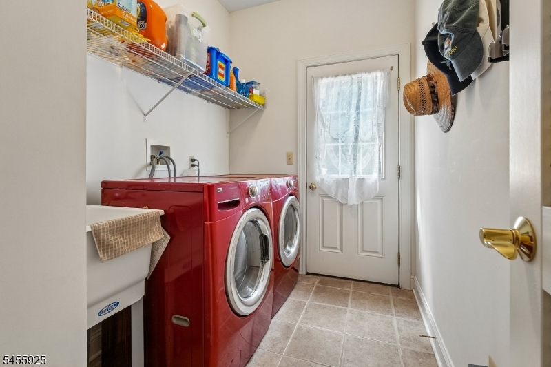 17 Burniston Ct Property Photo 13