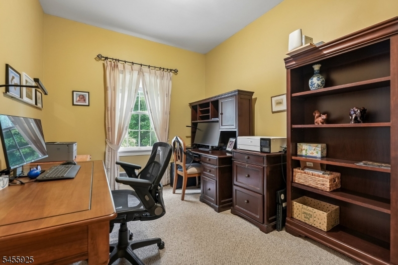 17 Burniston Ct Property Photo 14
