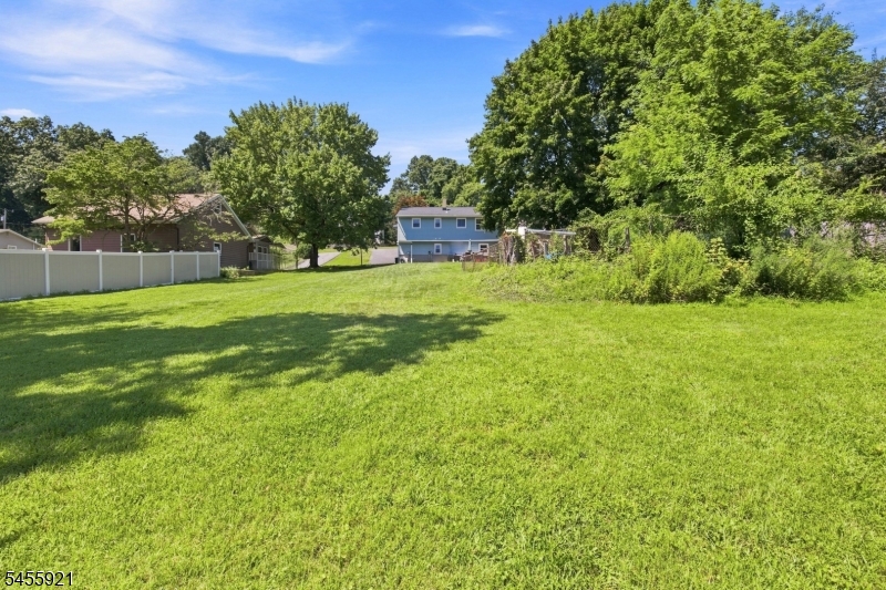 20 S Hillside Dr Property Photo 22