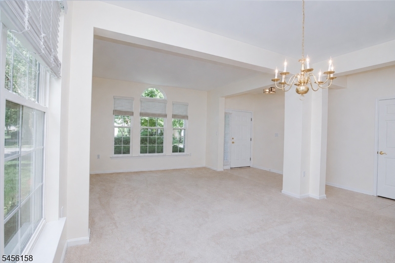 112 Kensington Cir Property Photo 16