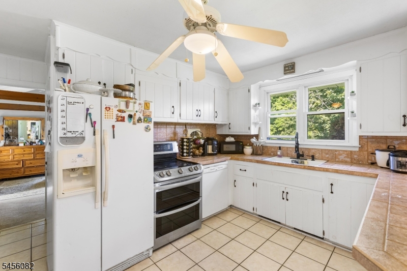 12 James Ter Property Photo 4