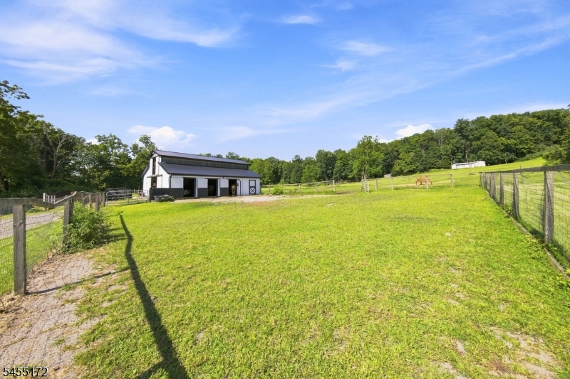 39 Hope Rd Property Photo 38