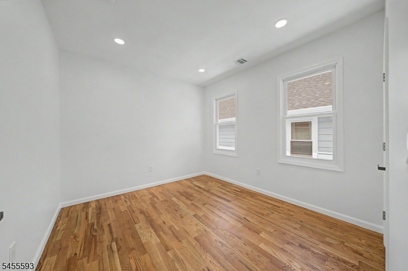 35 Wheeler St Property Photo 23