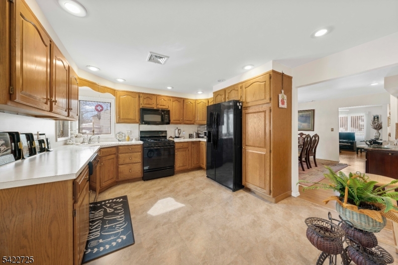 932 Beatrice Pkwy Property Photo 8