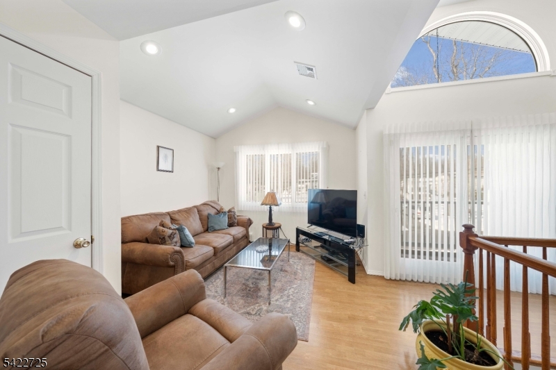 932 Beatrice Pkwy Property Photo 16