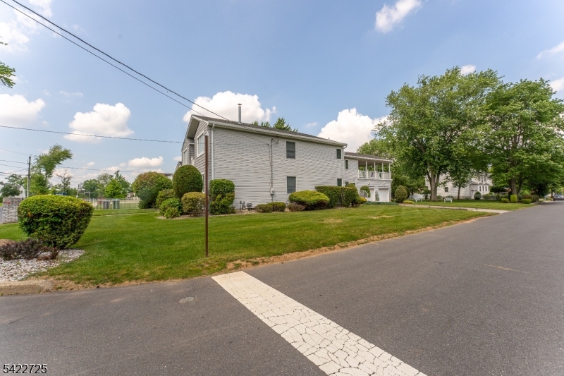 932 Beatrice Pkwy Property Photo 36