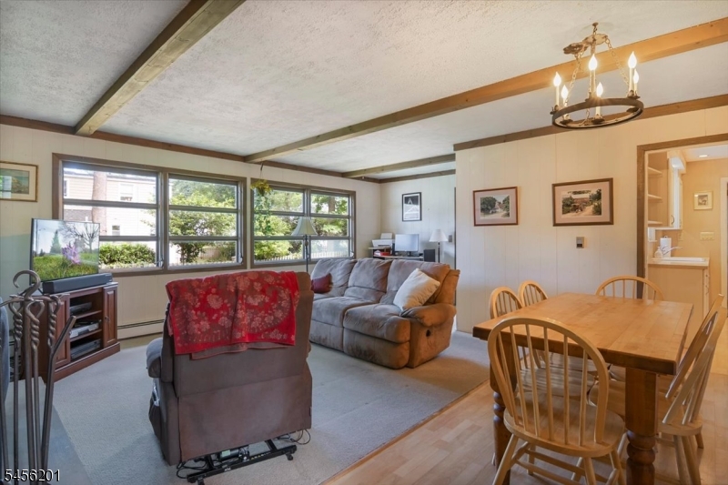2075 Meadowview Rd Property Photo 13