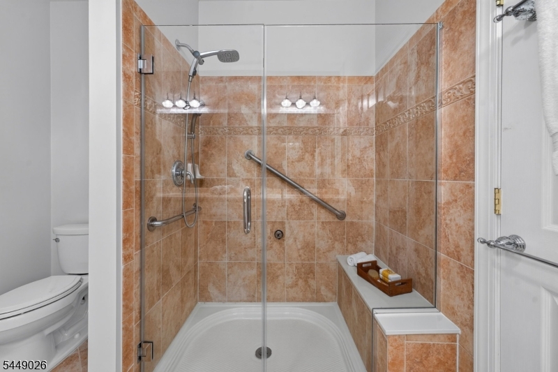 351 Victoria Drive Property Photo 12
