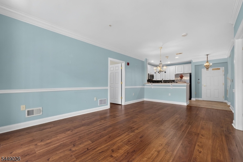 351 Victoria Drive Property Photo 19
