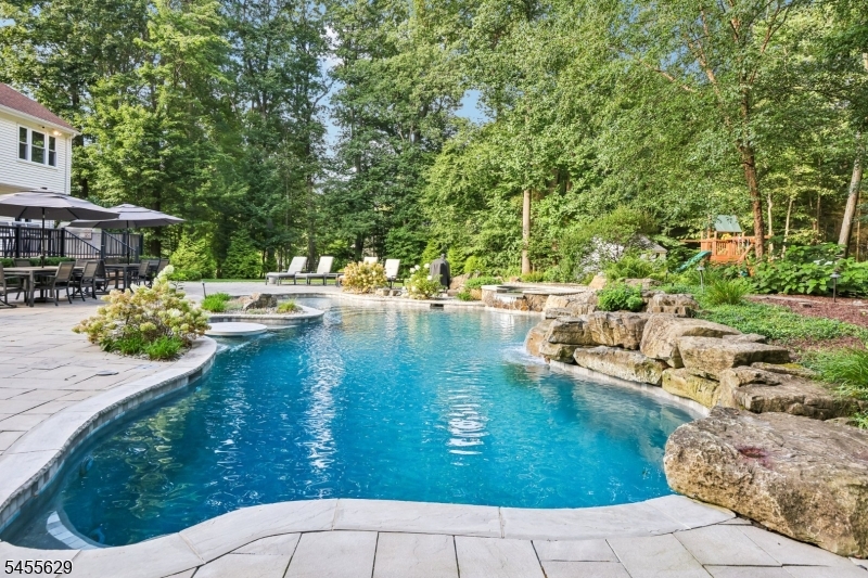 16 Winchester Terrace Property Photo 34
