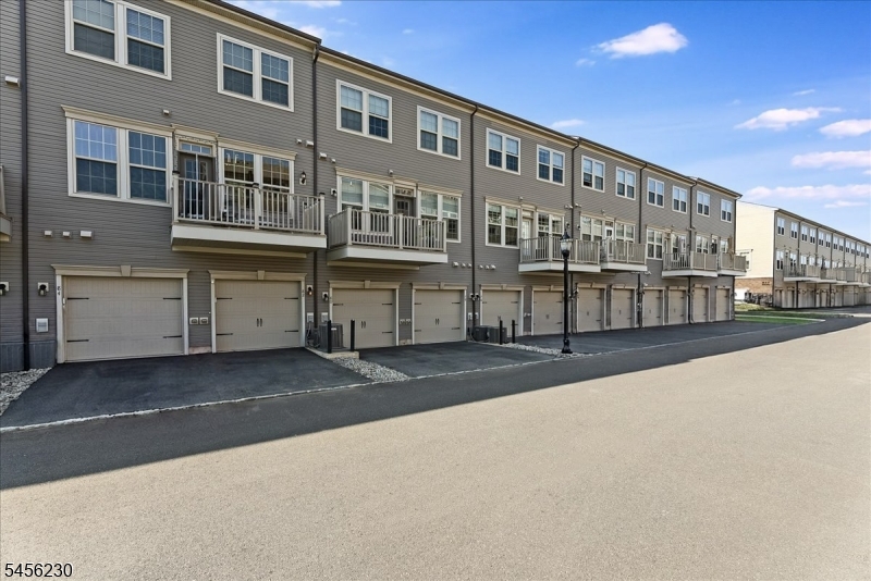 78 Leahy Dr Property Photo 19