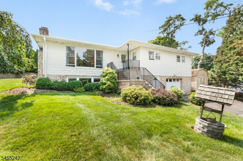 20 Edgemere Ave