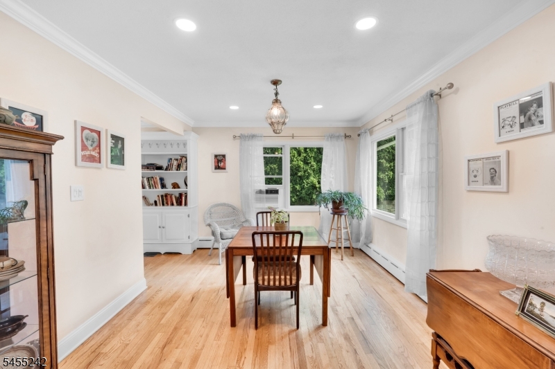20 Edgemere Ave Property Photo 7