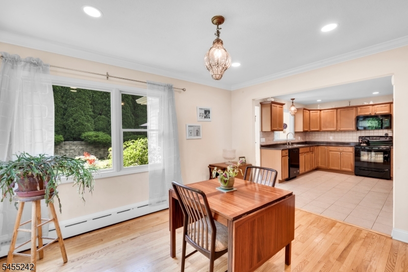 20 Edgemere Ave Property Photo 8