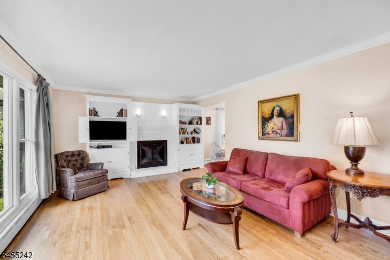 20 Edgemere Ave Property Photo 10