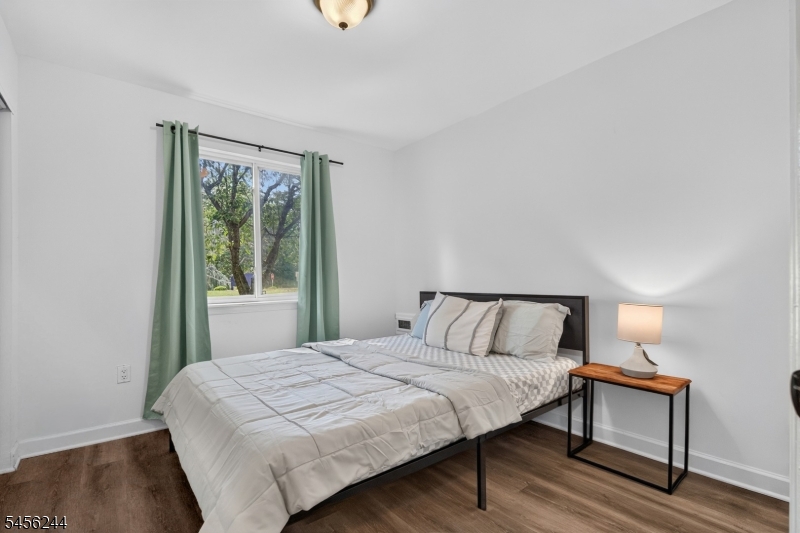 74 Eton Way Property Photo 10