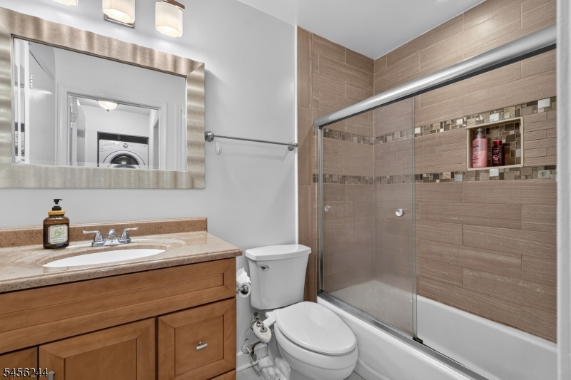74 Eton Way Property Photo 12