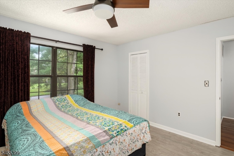 4 Pear Tree Ln Property Photo 16