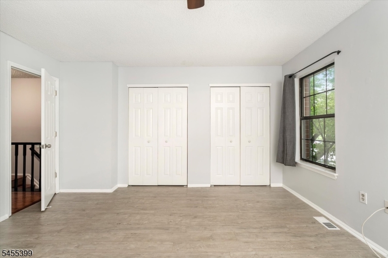 4 Pear Tree Ln Property Photo 21