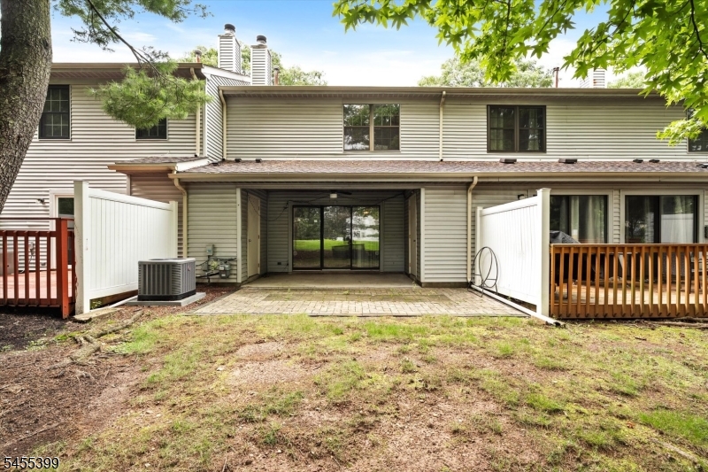 4 Pear Tree Ln Property Photo 27