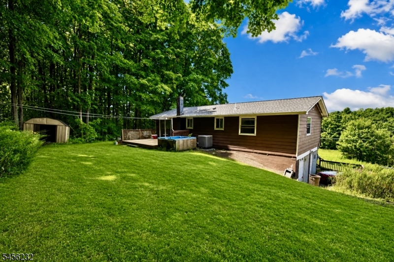 131 Munsonhurst Rd Property Photo 16