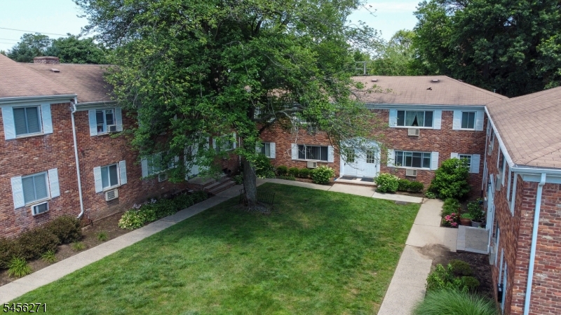 180 Littleton Rd Property Photo 1