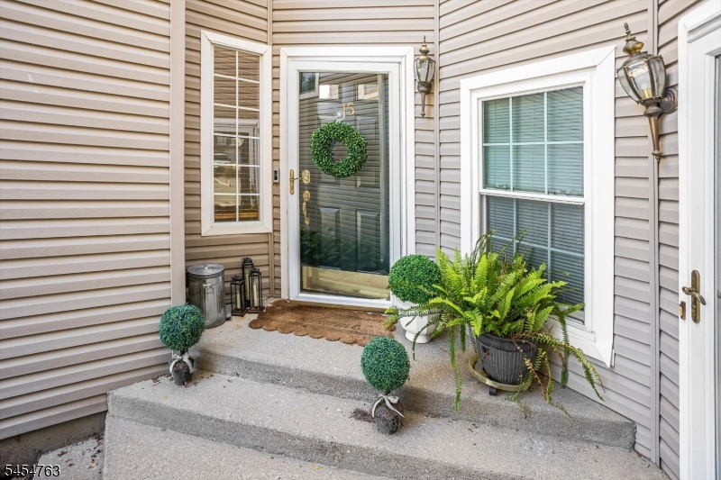 15 Witherspoon Ct Property Photo 2
