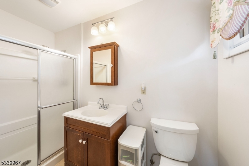 1015 Georgian Dr Property Photo 17