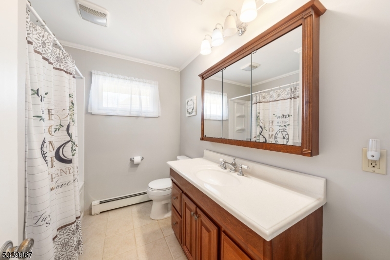 1015 Georgian Dr Property Photo 20